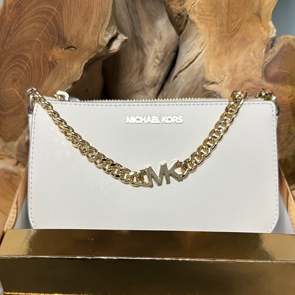 New With Box Michael Kors Jet Set Small Chain Pouchette Clutch Light Cream Purse